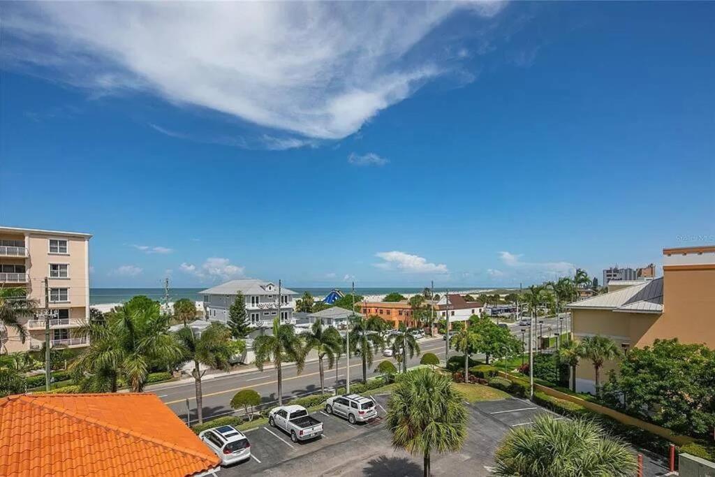 סיינט פיט ביץ' Treasure Island Beach Retreat מראה חיצוני תמונה
