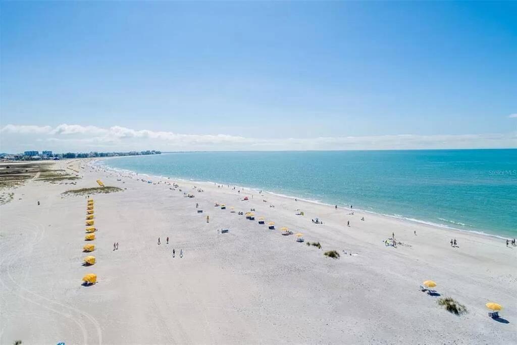 סיינט פיט ביץ' Treasure Island Beach Retreat מראה חיצוני תמונה