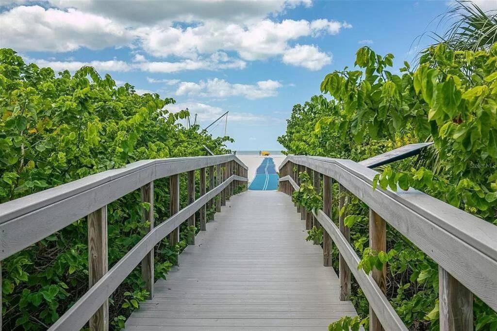 סיינט פיט ביץ' Treasure Island Beach Retreat מראה חיצוני תמונה