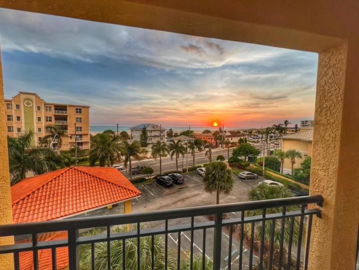סיינט פיט ביץ' Treasure Island Beach Retreat מראה חיצוני תמונה